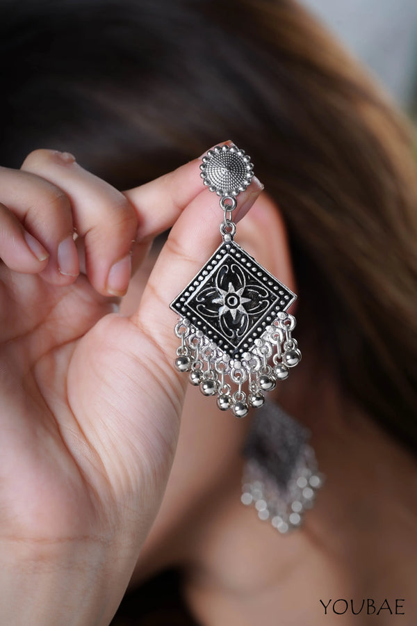 Prishni Earrings