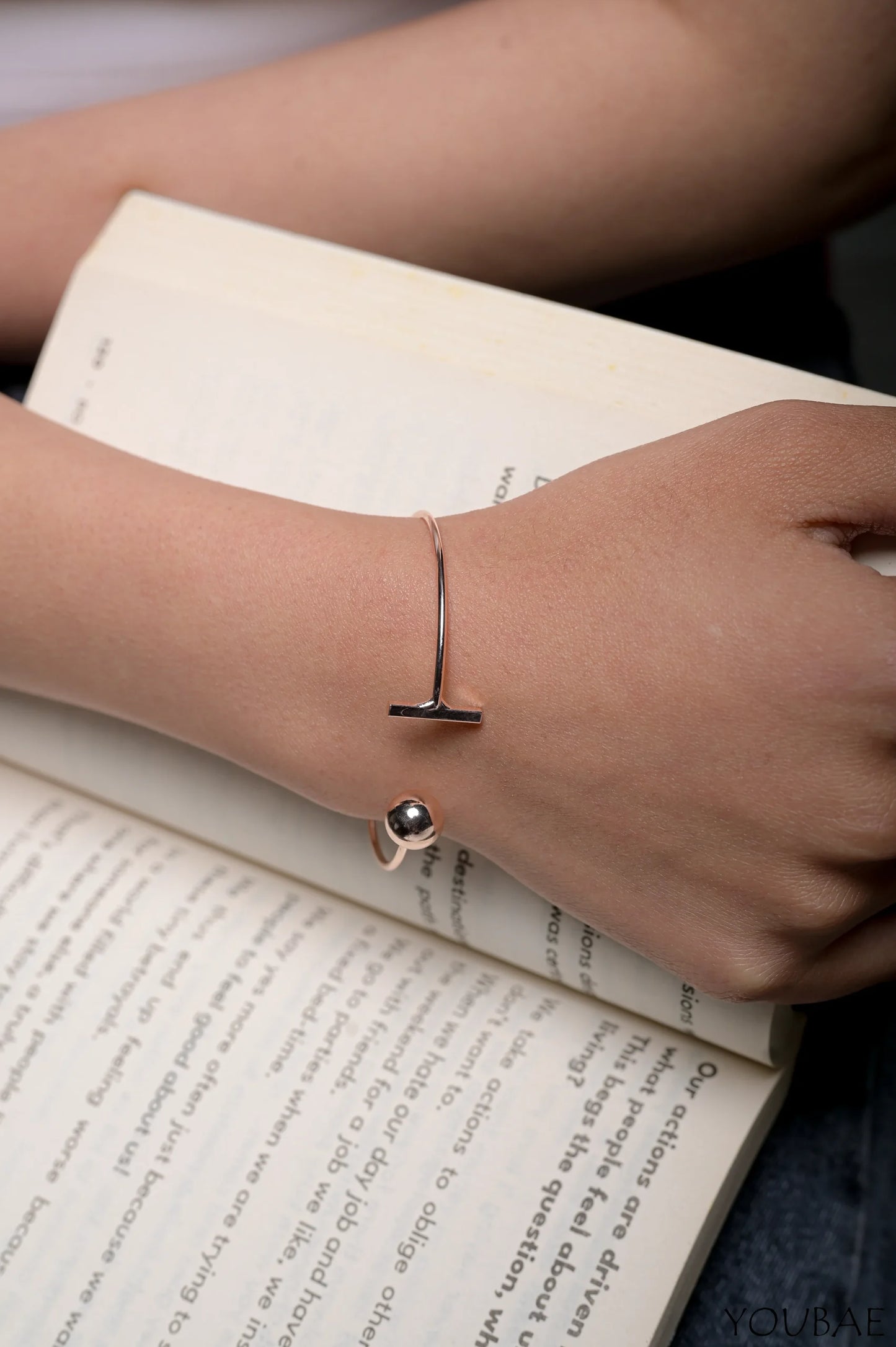Deria Dainty Bracelet