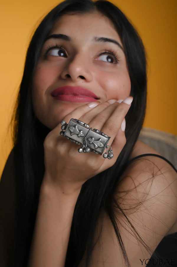 Damya Oxidised Ring
