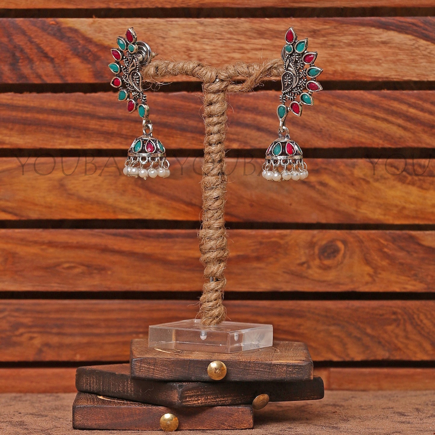 Parinaaz Jhumka