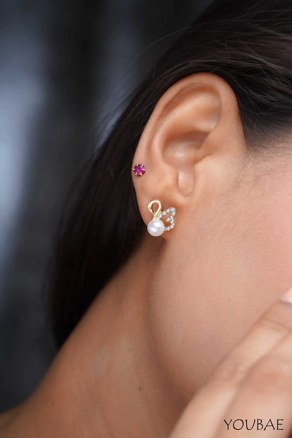 Swan Pearl Studs