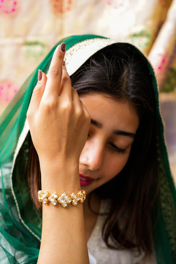 Aaradhya Gold Plated Kundan Bracelet