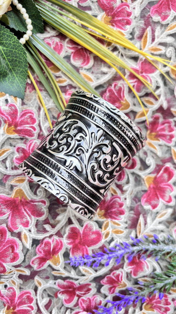Silver Bloom Free Sized Adjustable Hand Cuff