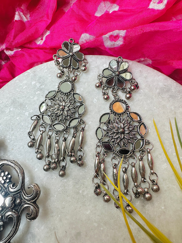 Vruta Ayeena Earrings